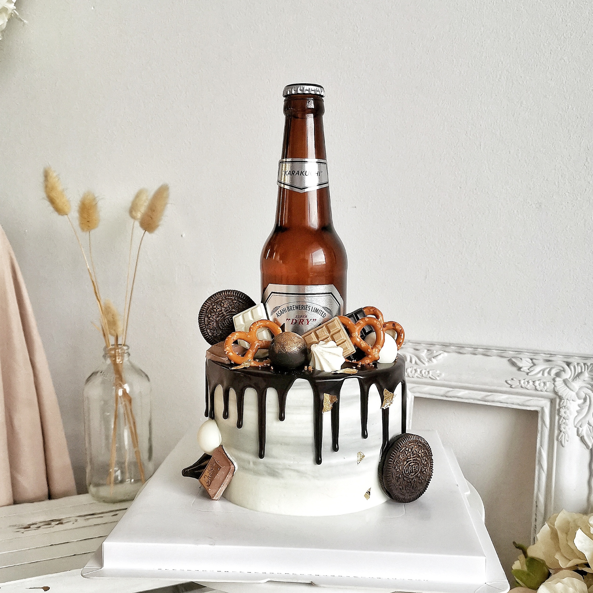 Budweiser cake. | Birthday beer cake, Budweiser cake, Birthday cake beer