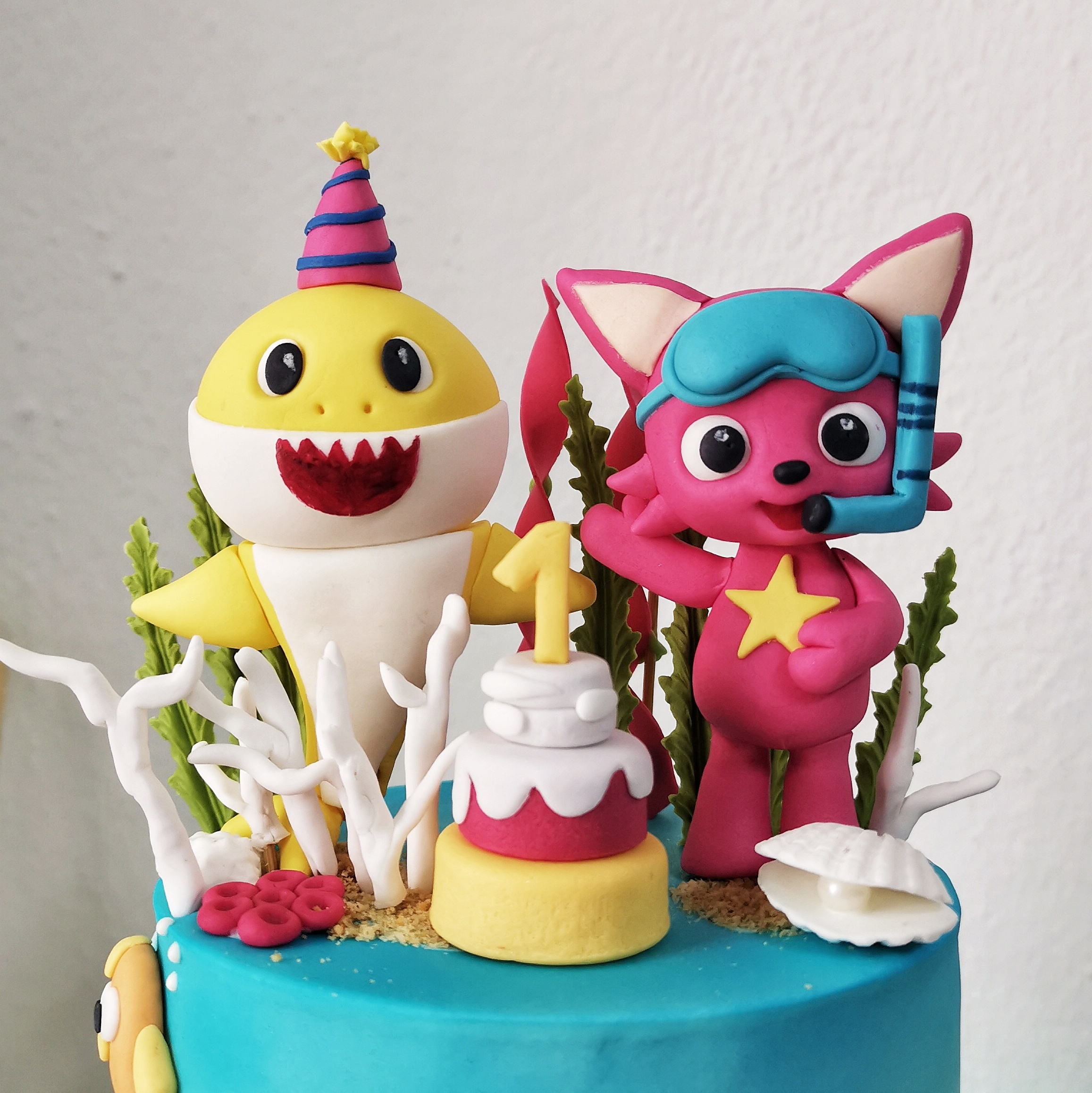 Pink Baby shark Multi-tier Cake | Birthday Cake In Dubai | Cake Delivery –  Mister Baker