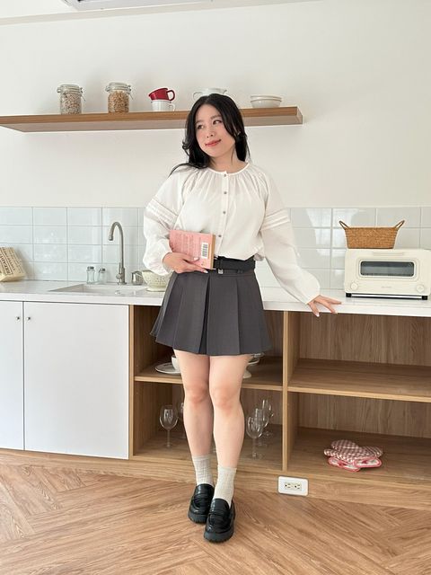 蕾絲拼接排扣上衣 (9)