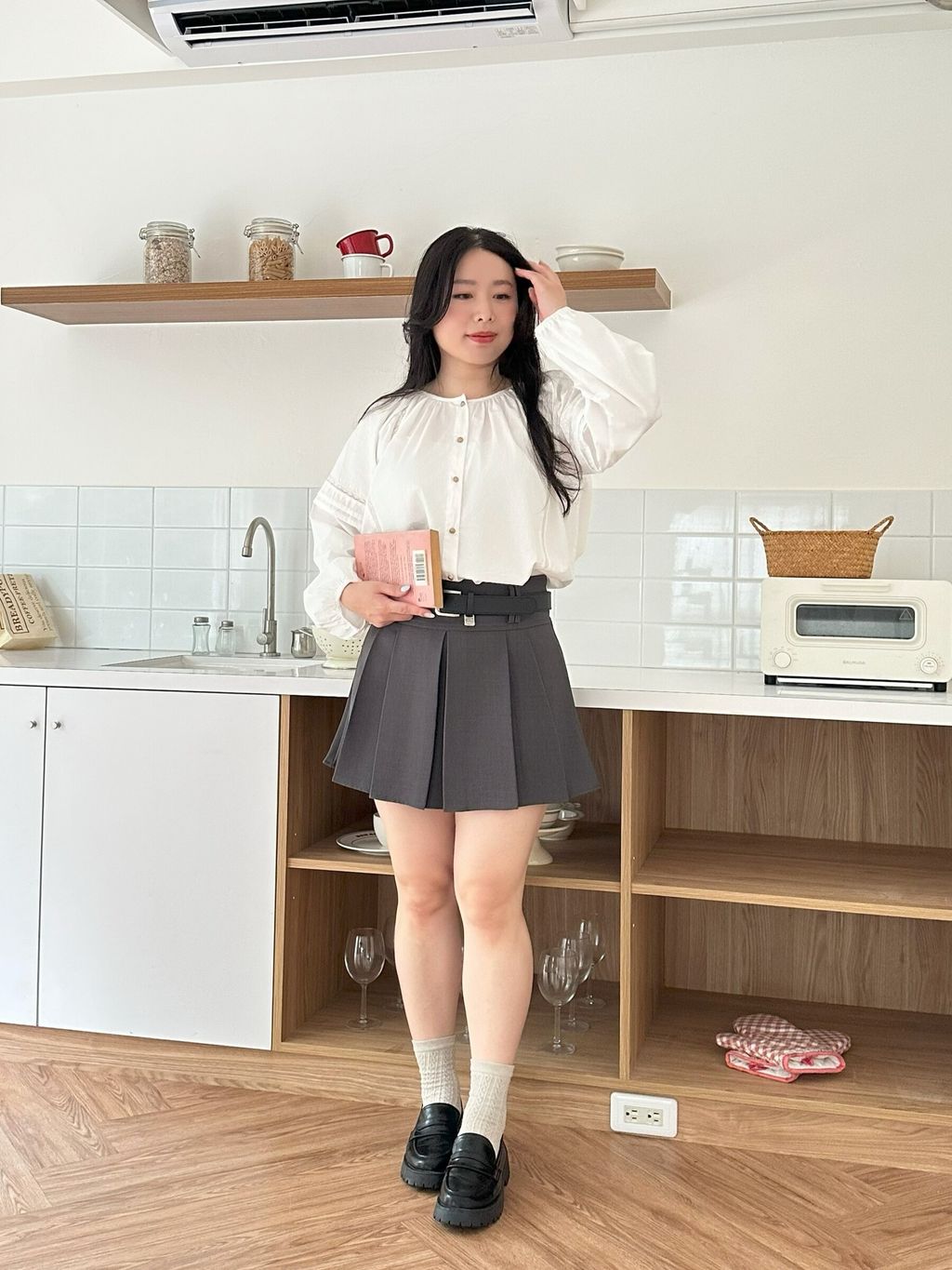 蕾絲拼接排扣上衣 (8)