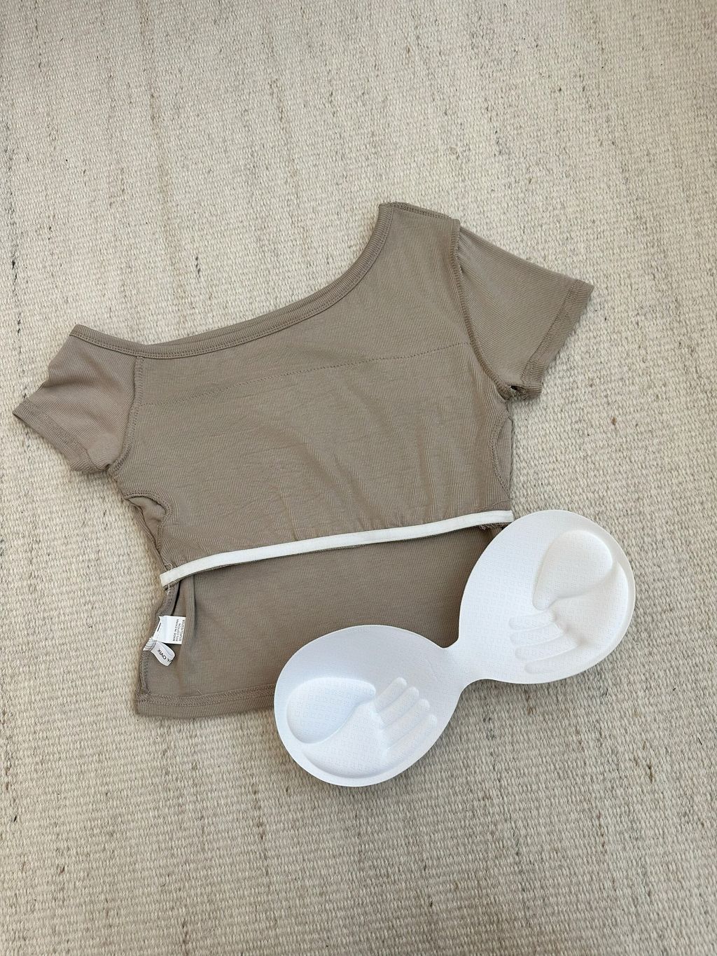 顯瘦斜肩胸墊TEE (3)