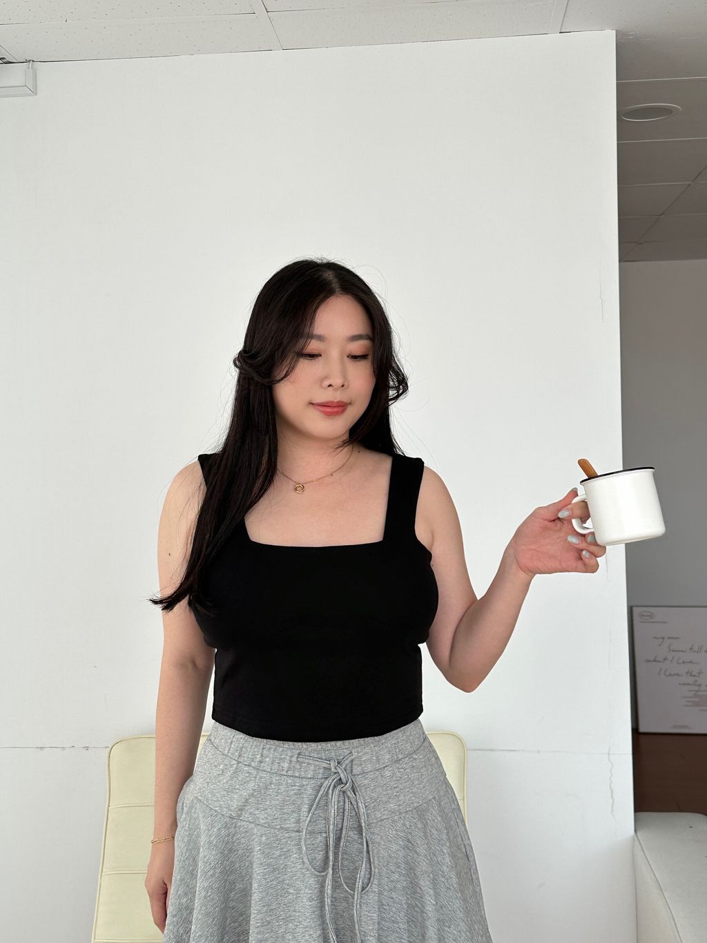 (微肉女孩專屬)寬肩帶胸墊背心 (1)