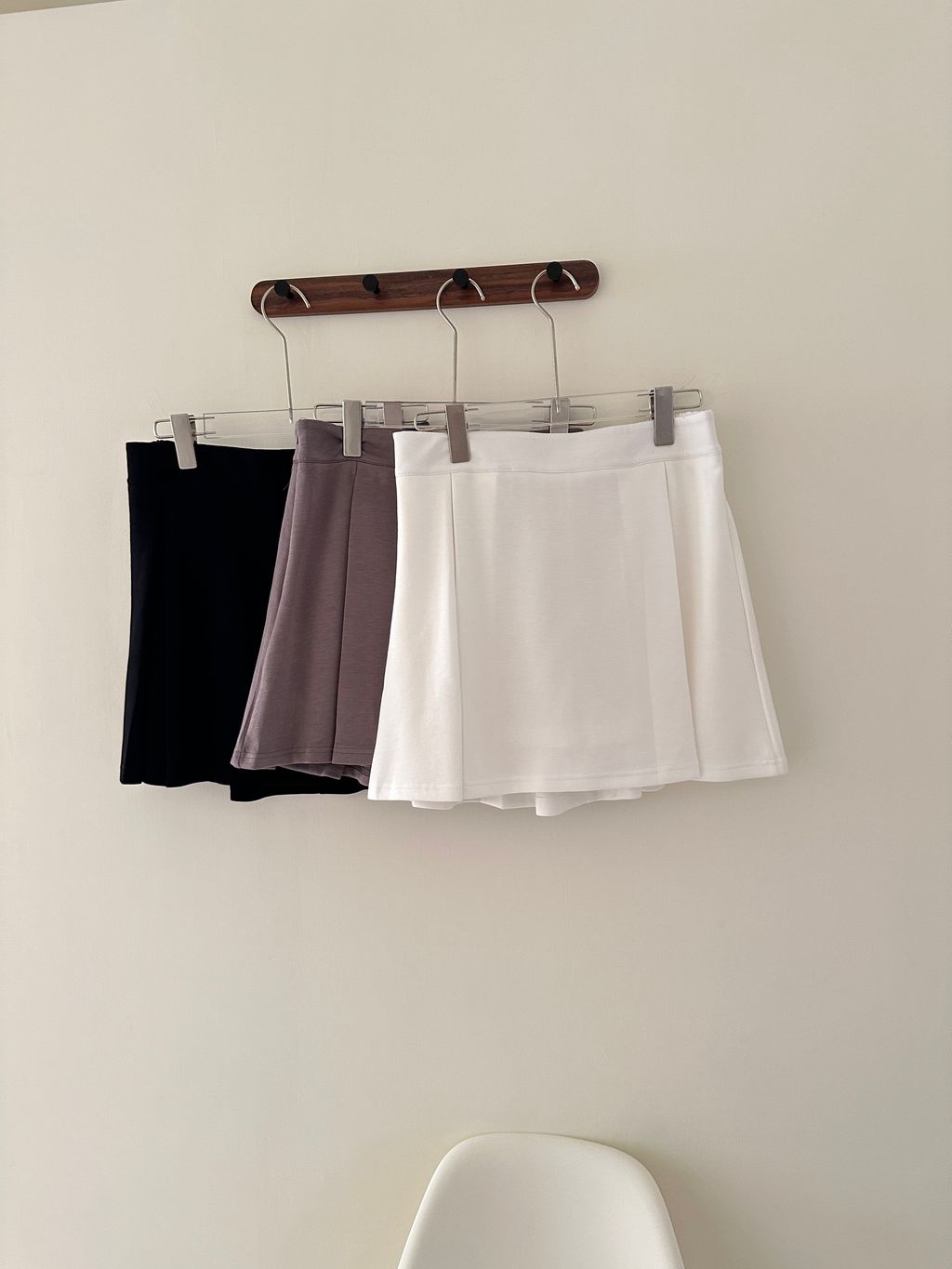 滑感打褶短裙 (1)