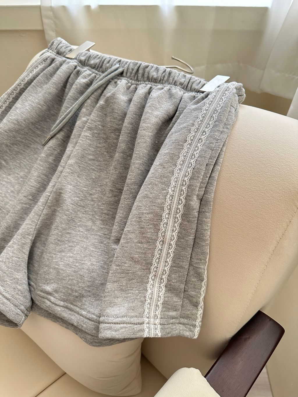 (正韓)抽繩蕾絲短褲 (2)