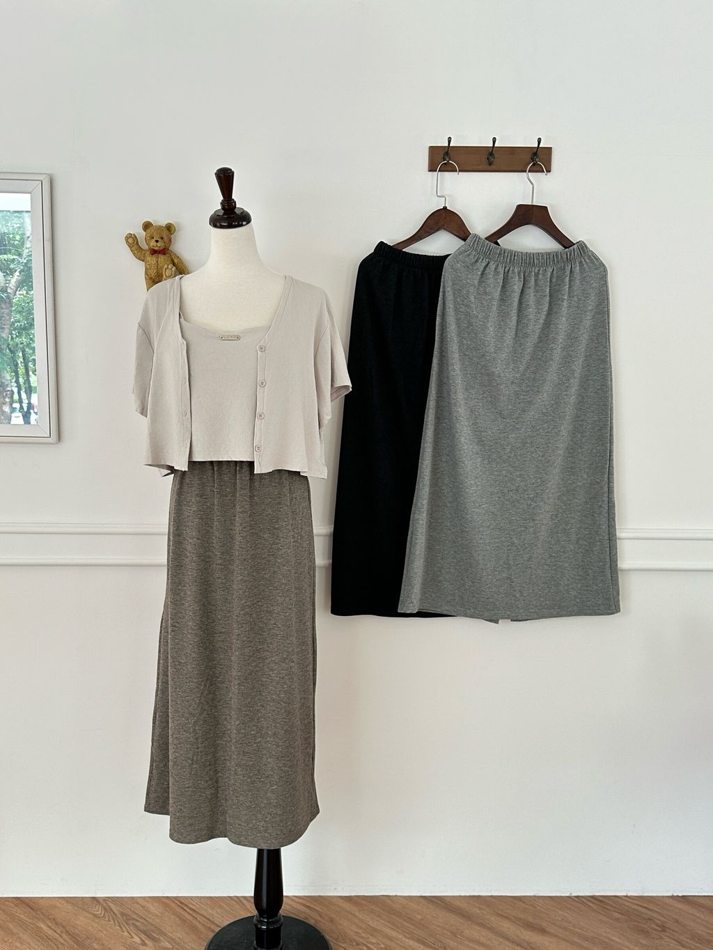 後開衩羊絨長裙 (7)