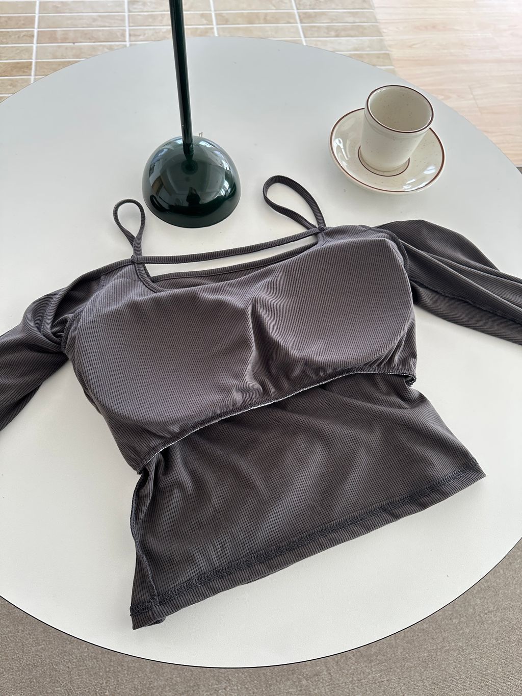(正韓)吊帶一字領長袖胸墊上衣 (6)