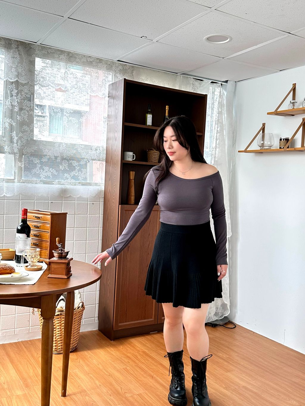 斜肩長袖胸墊上衣 (8)