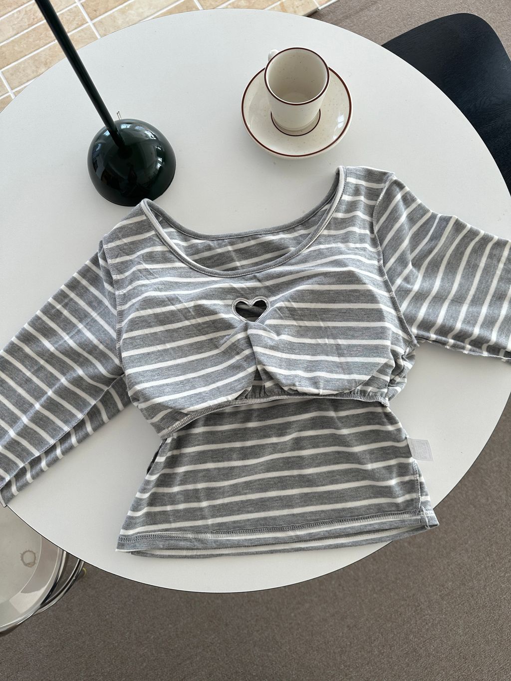 (正韓)簍空愛心長袖胸墊上衣 (9)