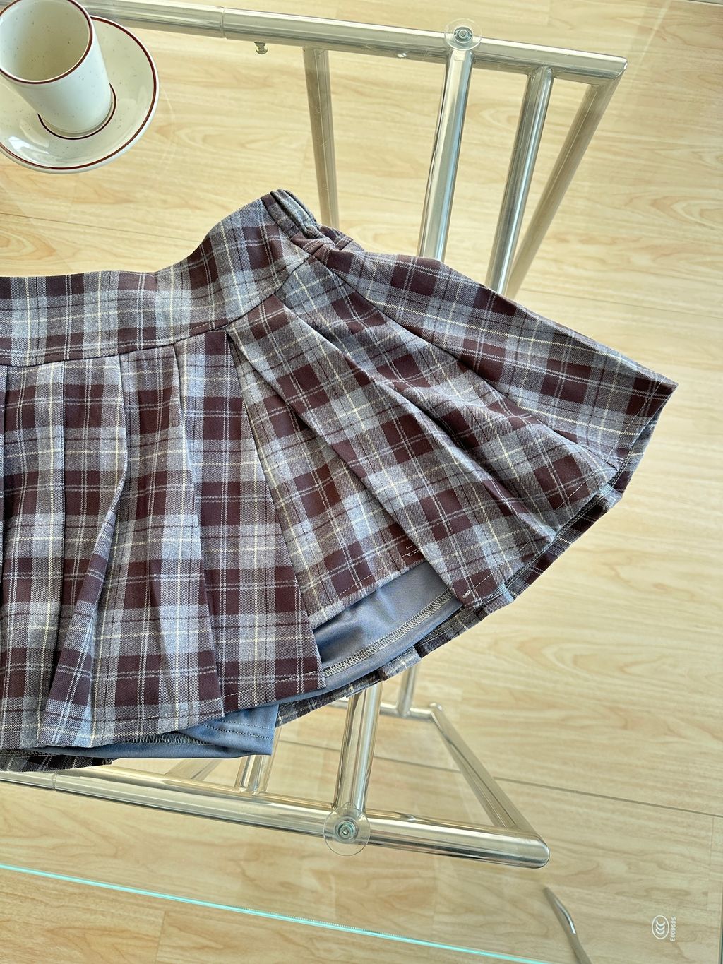 側開衩格紋百褶短褲裙 (1)