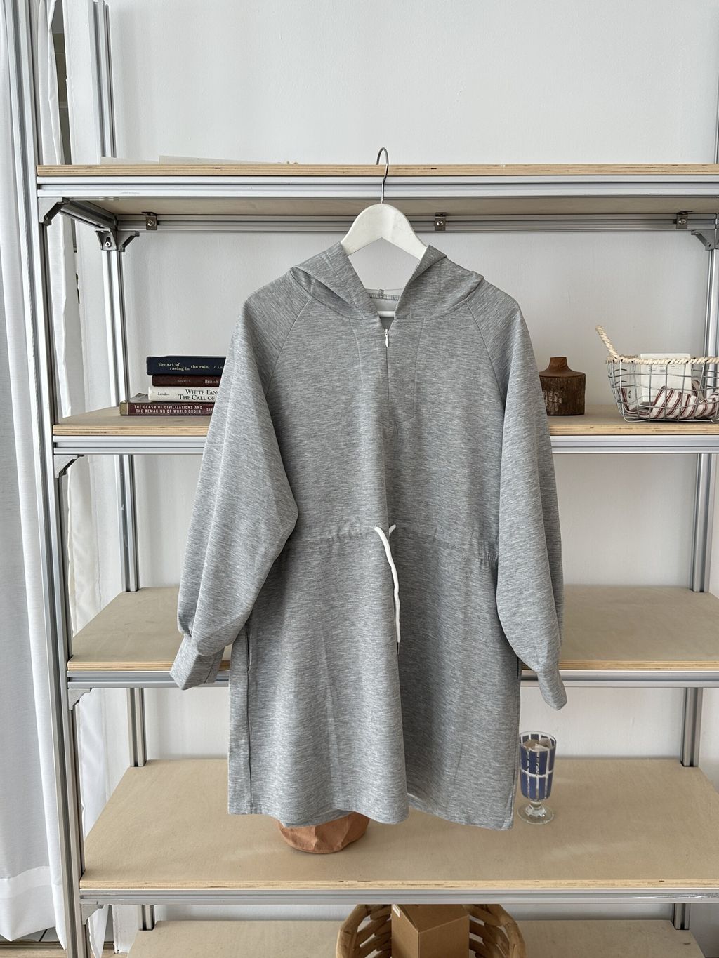 抽繩收腰連帽 V 領顯瘦短洋裝 (15)