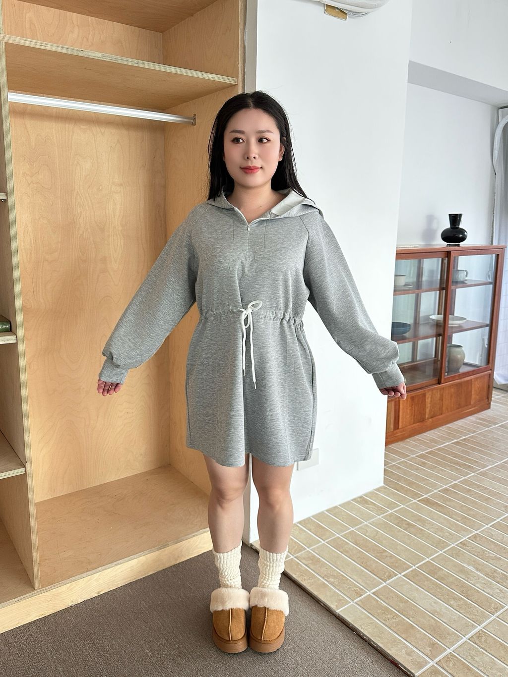 抽繩收腰連帽 V 領顯瘦短洋裝 (18)