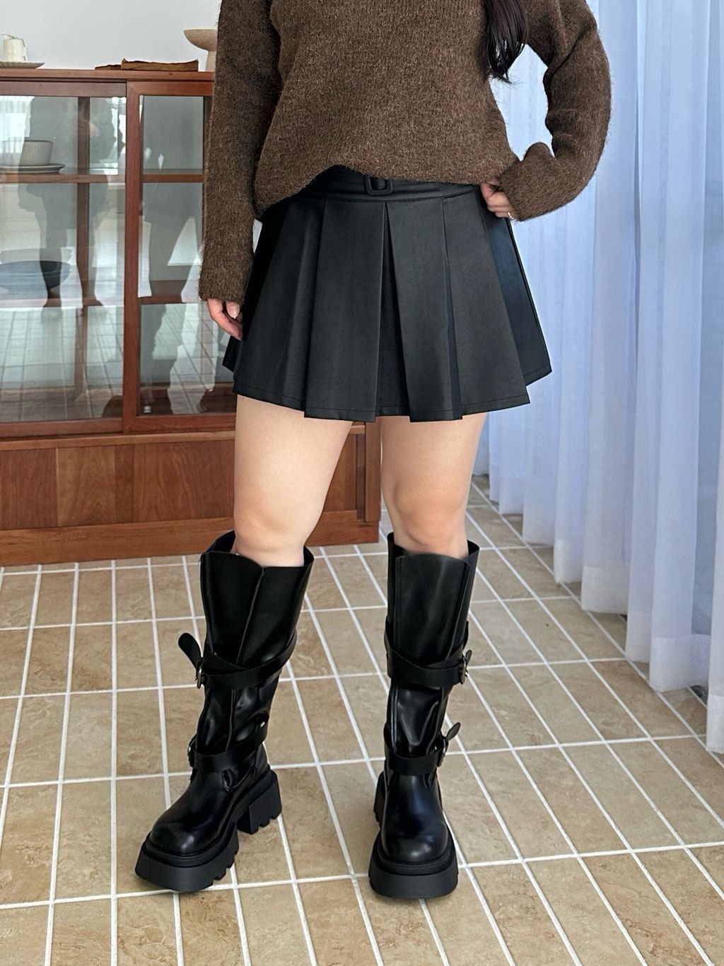 皮革百褶短裙(附皮帶) (1)