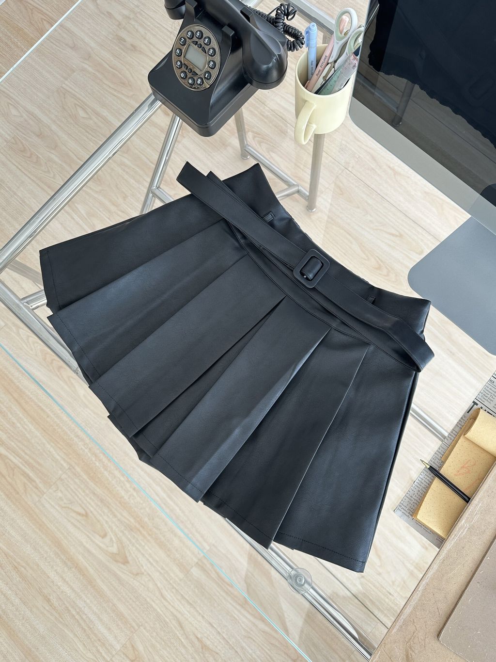 皮革百褶短裙(附皮帶) (4)