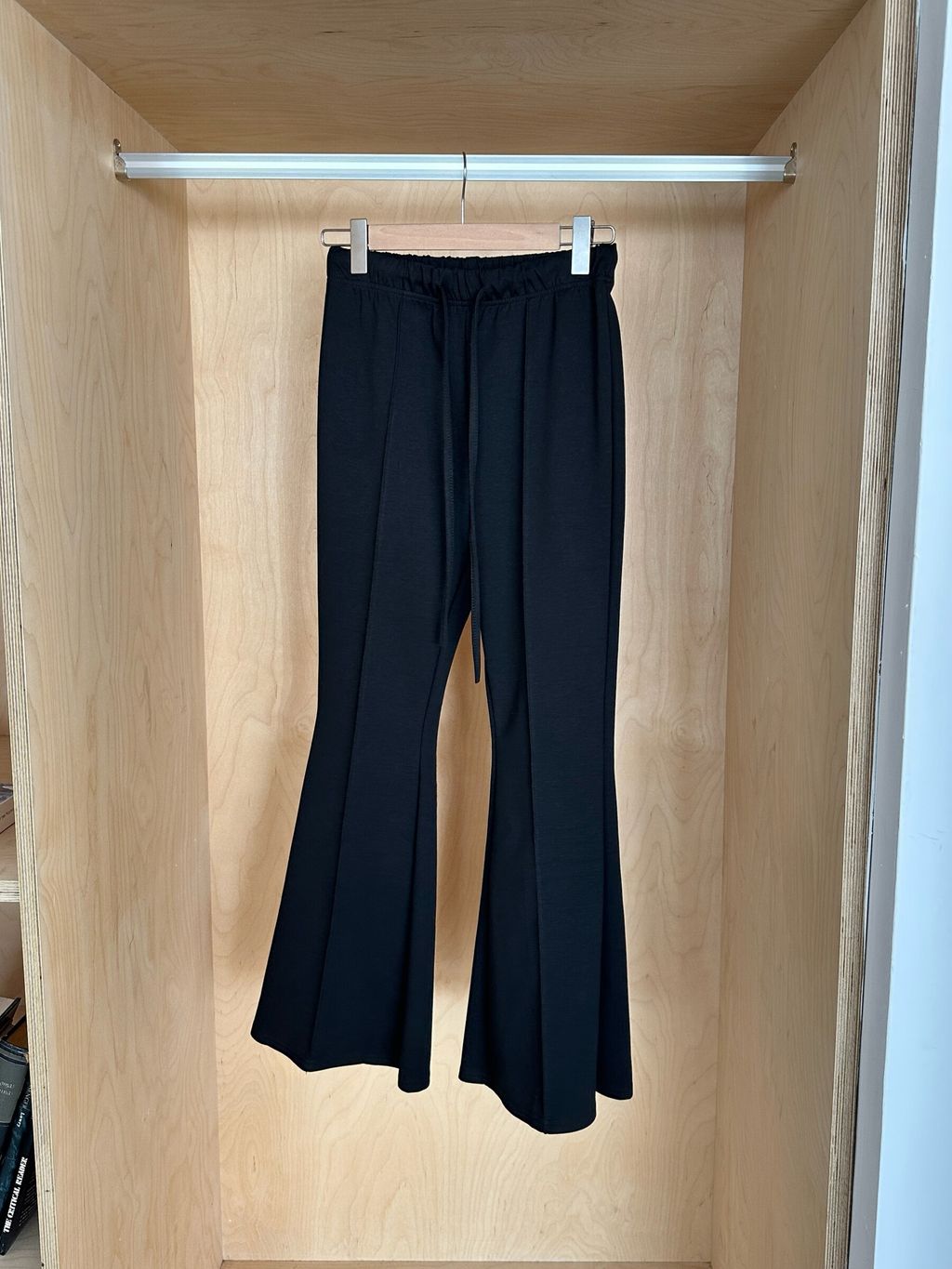 空氣棉修身綁帶喇叭褲 (8)