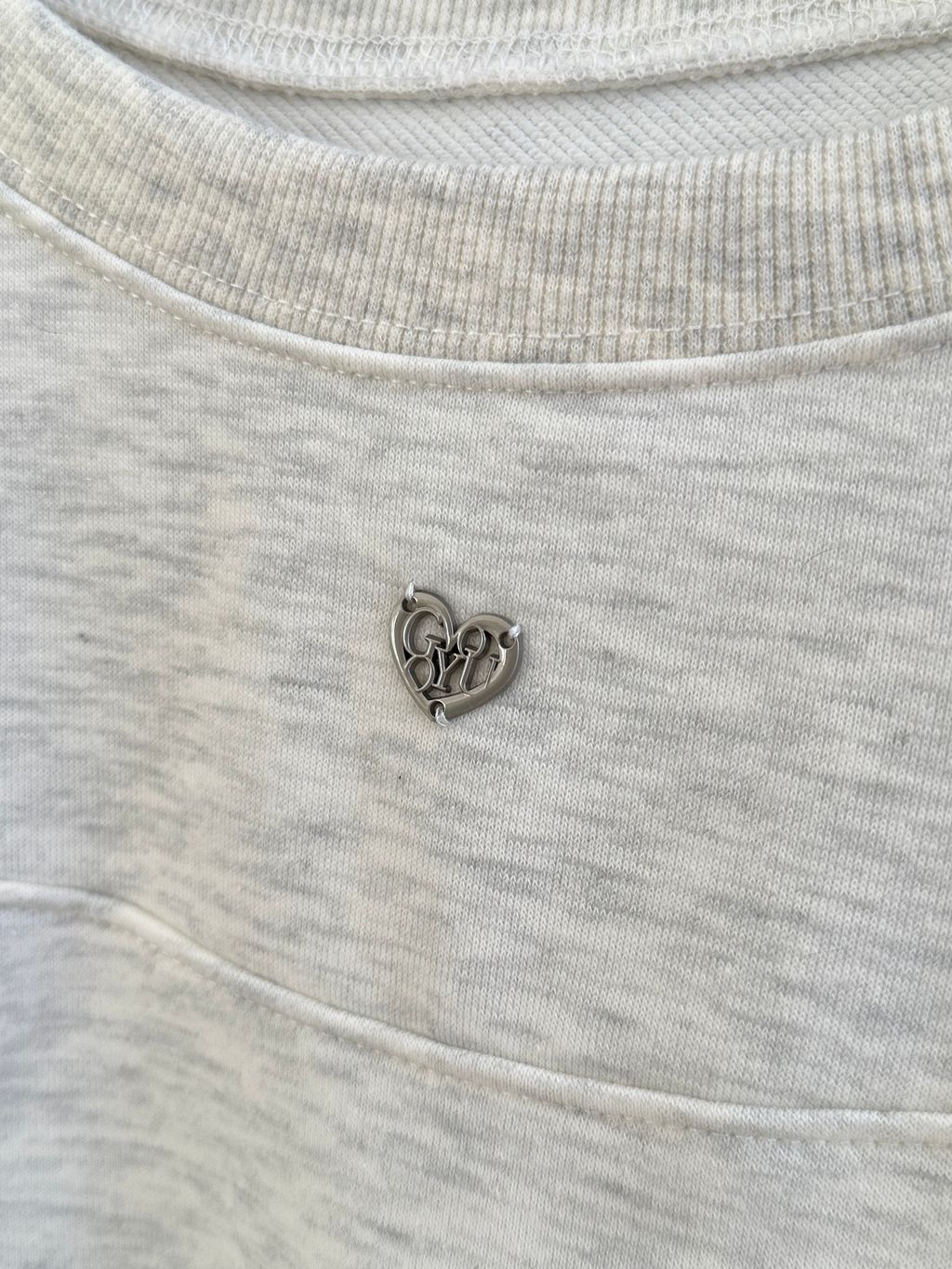 (正韓)圓領雙肩挖空寬版大學TEE (2)