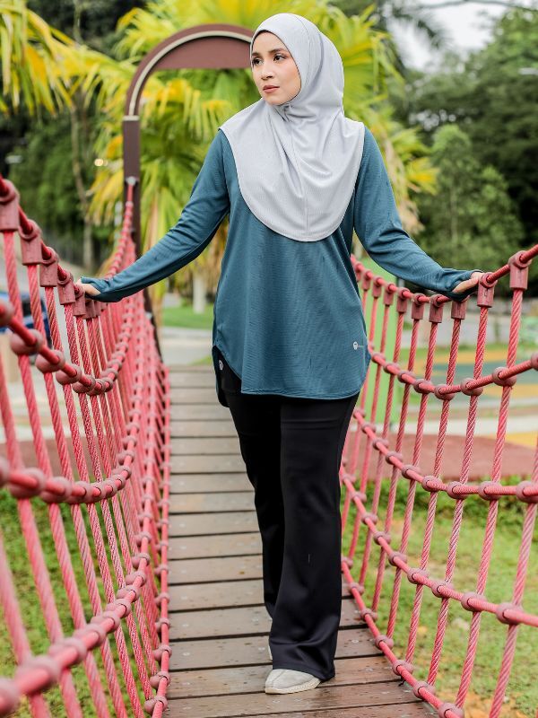 chill modest top teal green