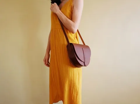Half Moon Bag - Medium Brown (4).jpg