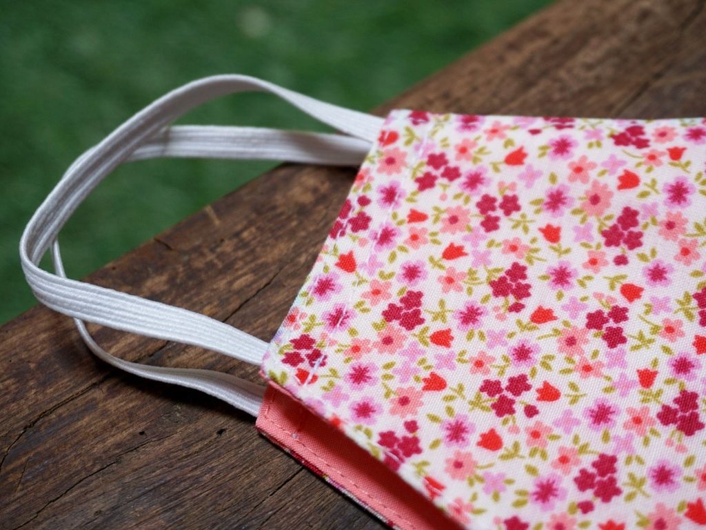 Fabric mask - pink mini floral (1).jpg