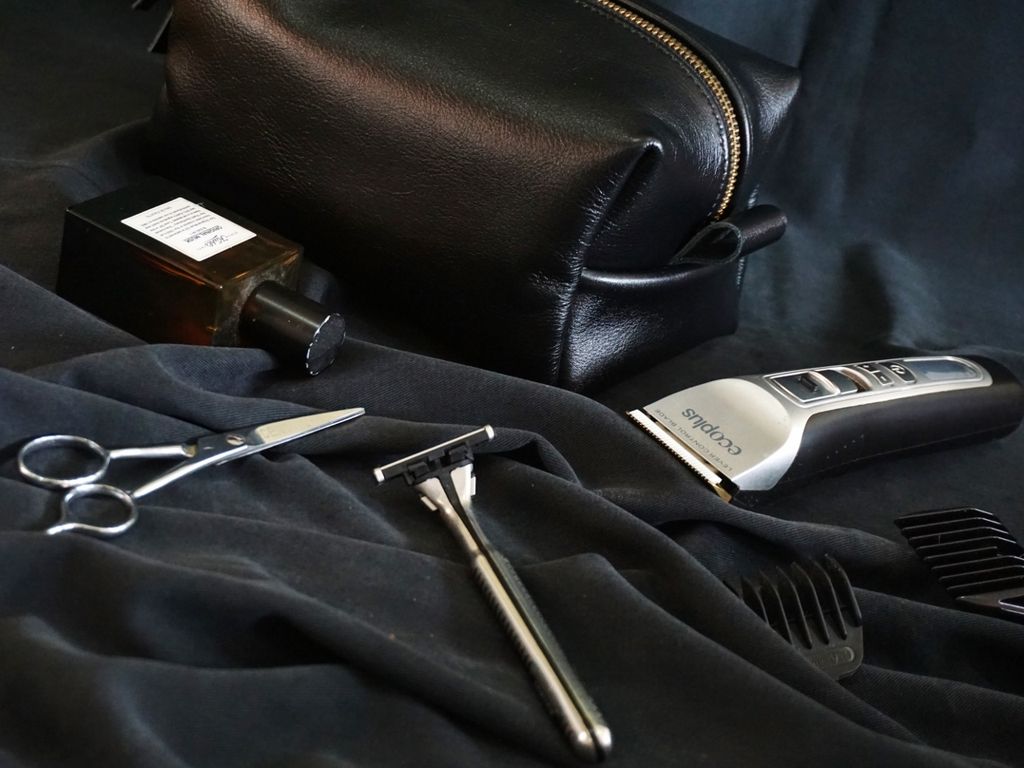 Leather Dopp Kit (8).jpg