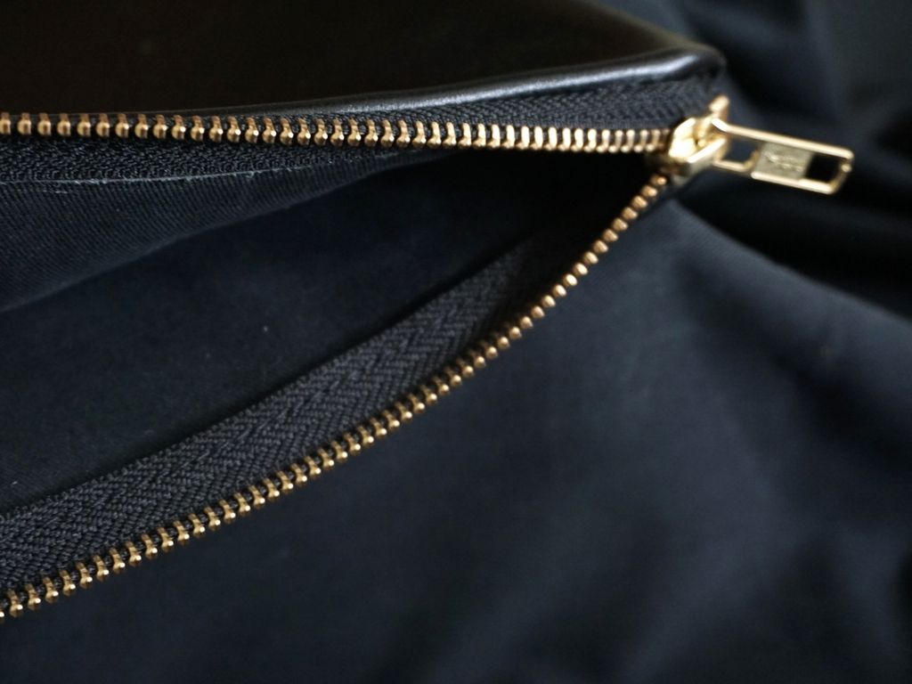Leather sleeve (1).jpg