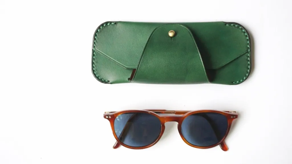 Sunglasses case - Forest green (3).jpg