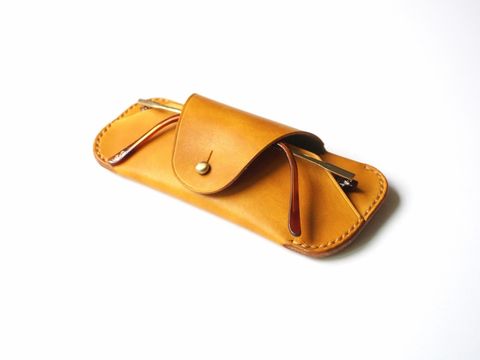 Sunglasses case - Yellow ochre (5).jpg