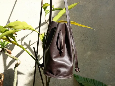 Jessie Bucket Black (4)