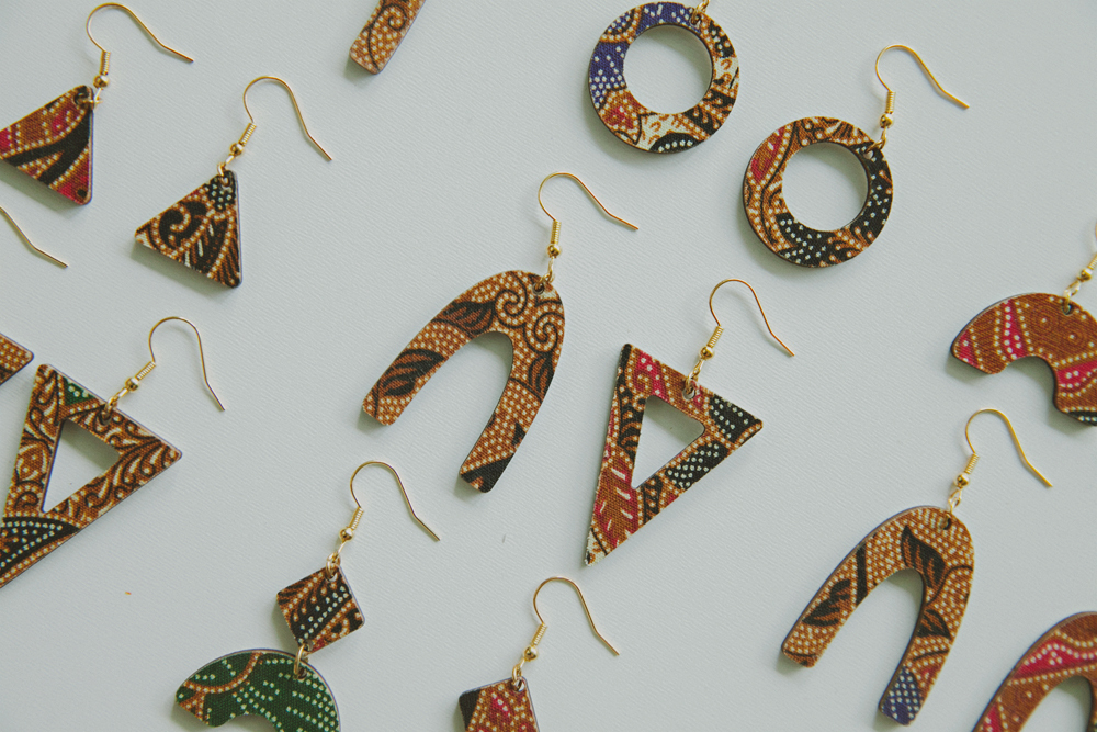 niah+co batik wooden earring  -1 (1).jpg