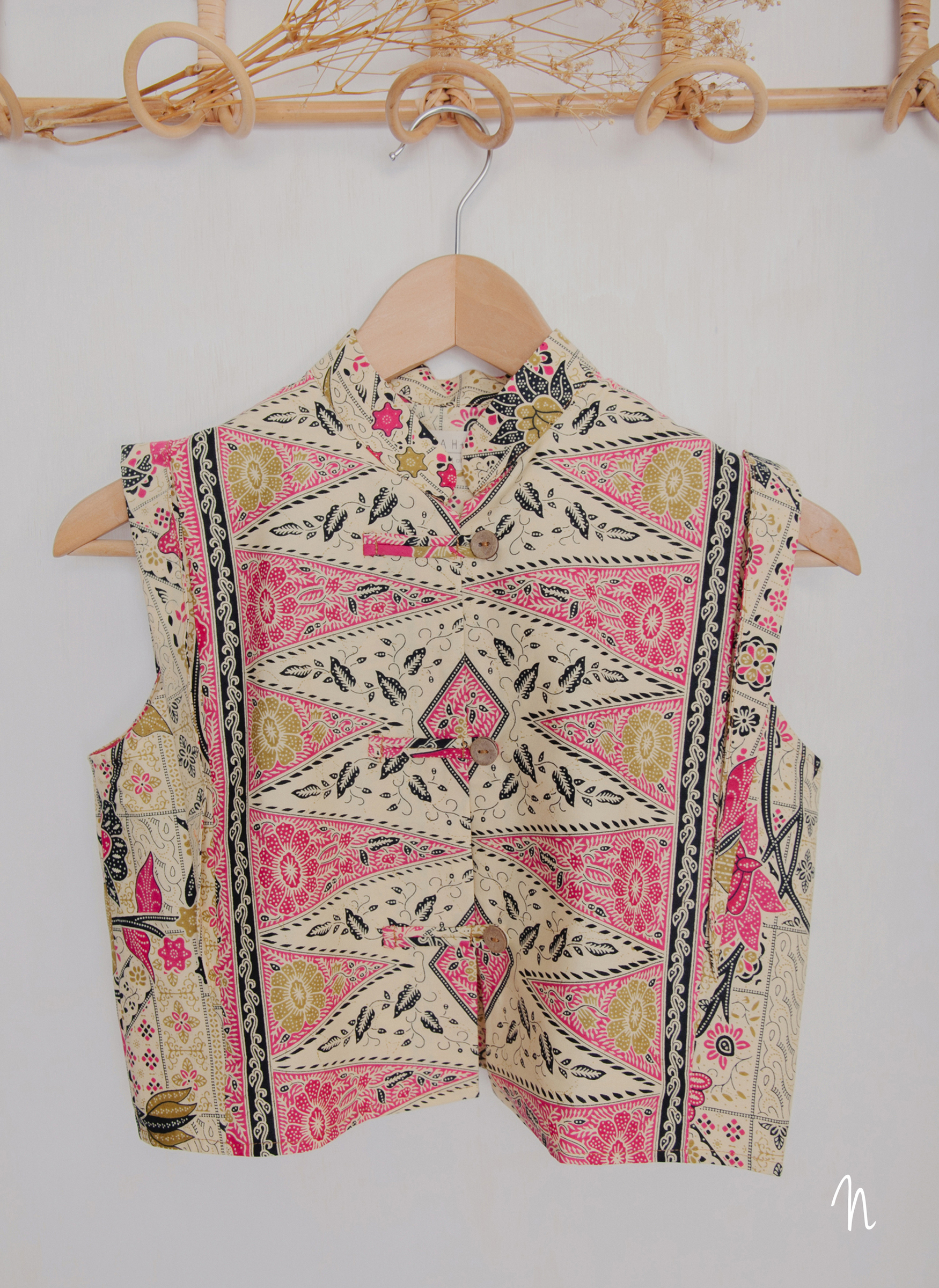 Niah and Co Batik Cheongsam Boxy Crop Top Size M web -027