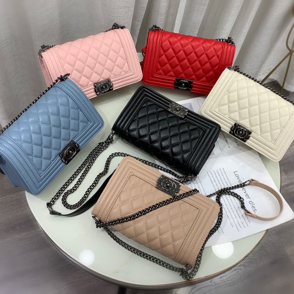 Embroidered Rhombus Handbag1.jpg