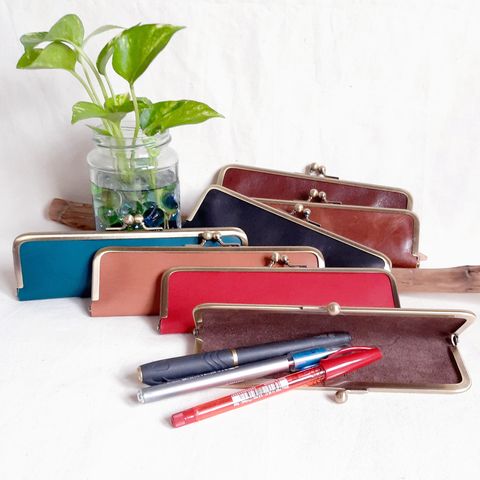 LEATHER FRAMED PEN CASE 09.jpg