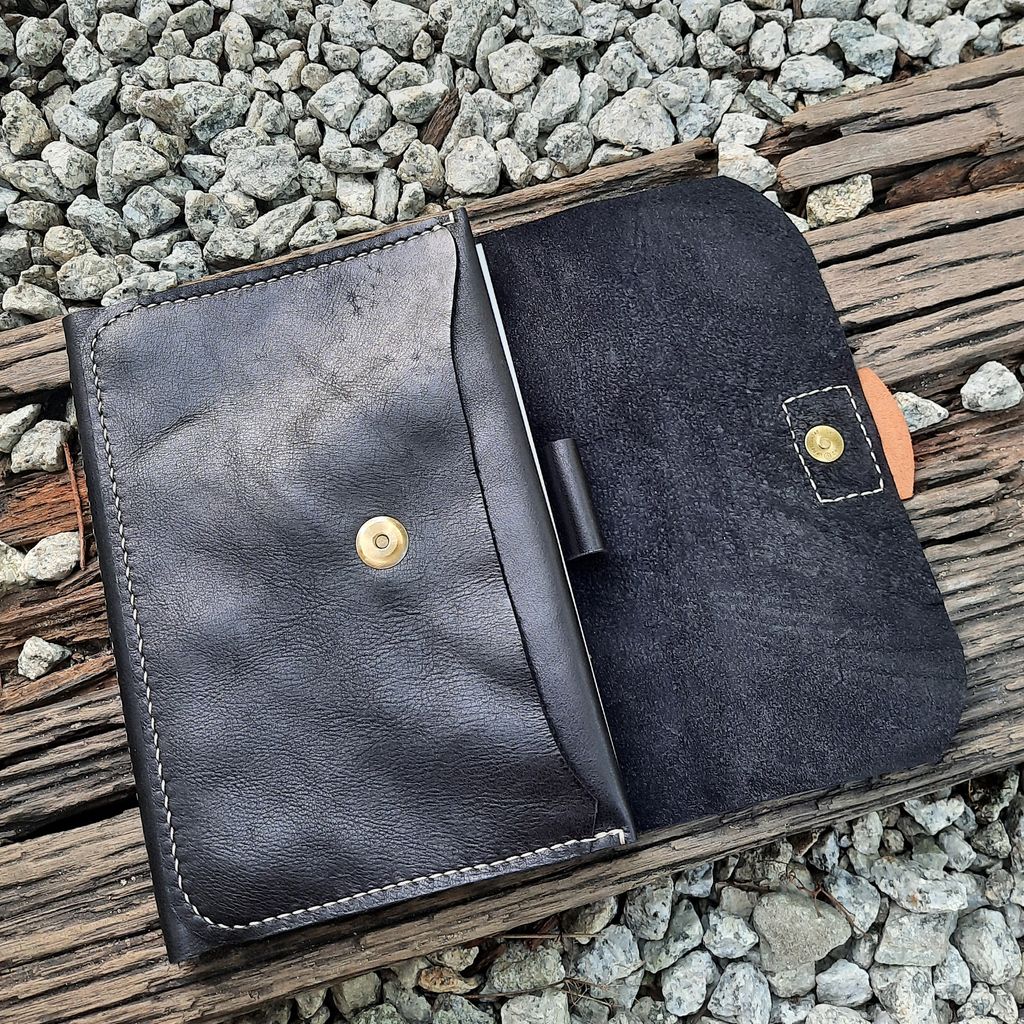 LEATHER A5 NOTEBOOK COVER 2.jpg