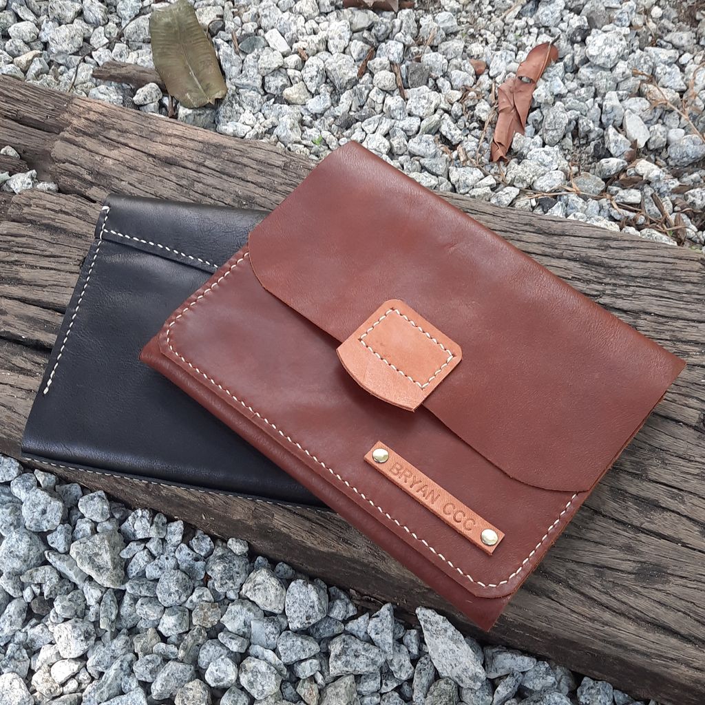 LEATHER A5 NOTEBOOK COVER 6.jpg