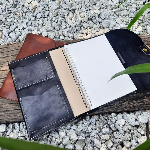 LEATHER A5 NOTEBOOK COVER 12.jpg