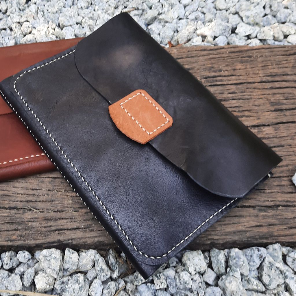 LEATHER A5 NOTEBOOK COVER 17.jpg