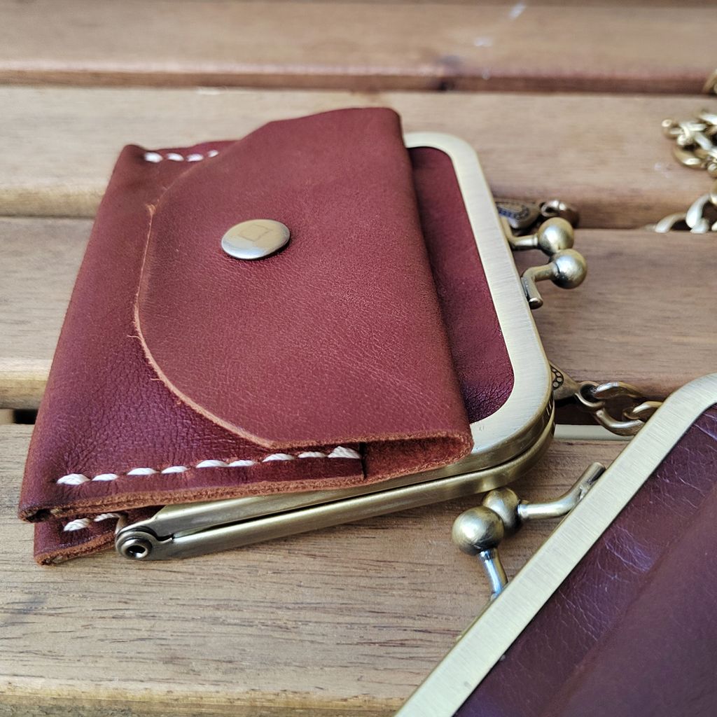 LEATHER KISS LOCK CARD & COIN PURSE – Kinies