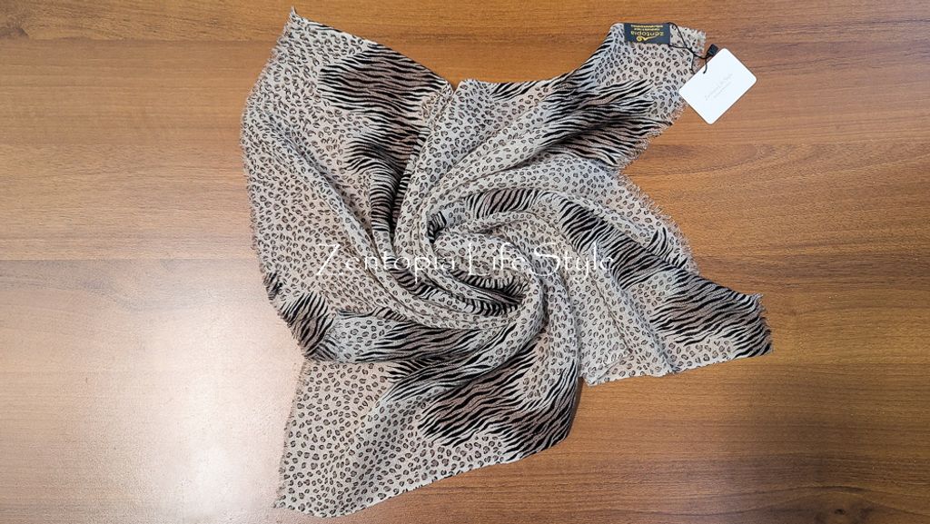 PXL_20251204_055647808