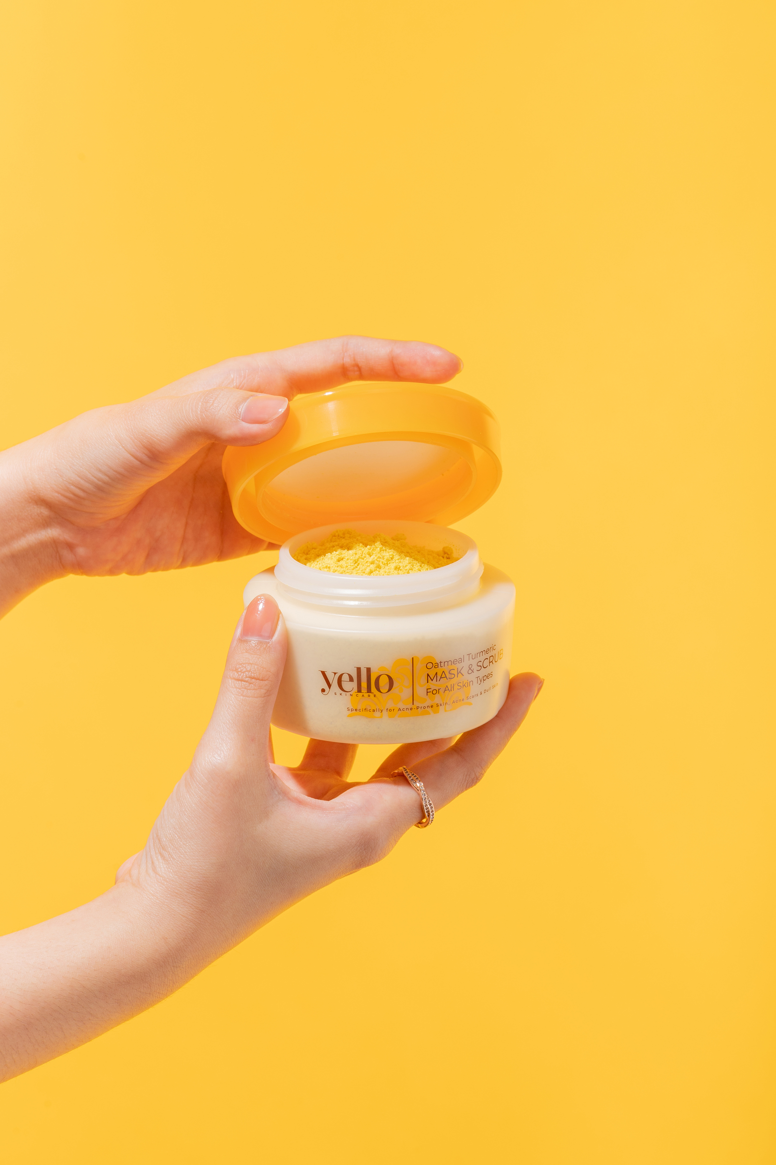 Download Oatmeal Turmeric Mask Scrub Otms Yello Skincare PSD Mockup Templates