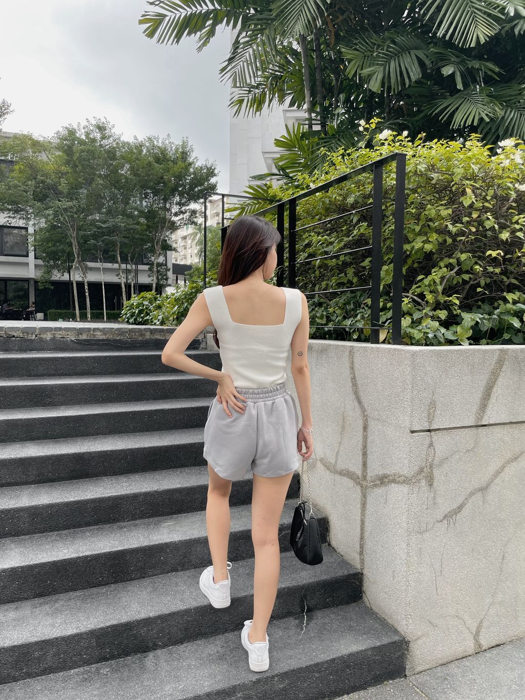 31BC40BF-3233-41E6-BC59-492CE1DFA6F4