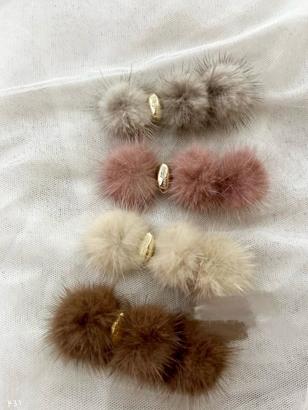 A99CE75F-1932-41F0-81FF-66719ADCF41C