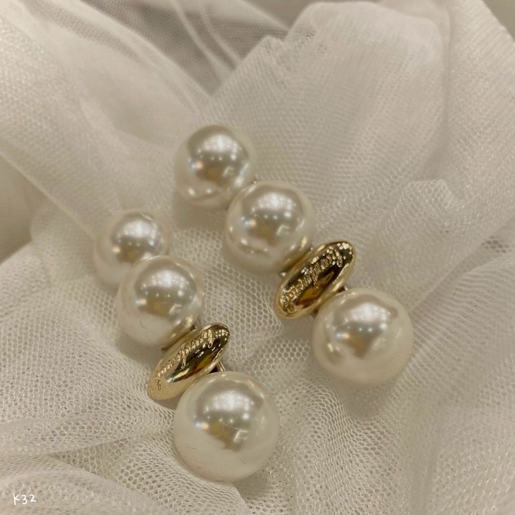 04D2907C-6039-4FC9-978F-3C8362E0C04C