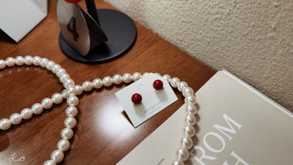 08C56E4F-A59C-489B-B373-4604BA1CDA5B