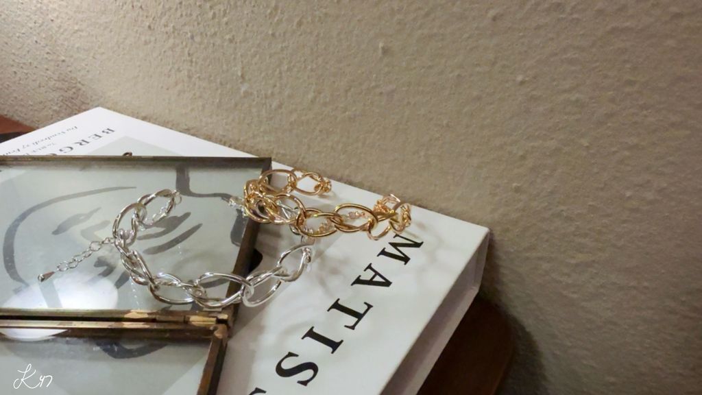 98AB5366-A67F-4A18-9324-527FDE1F3E87