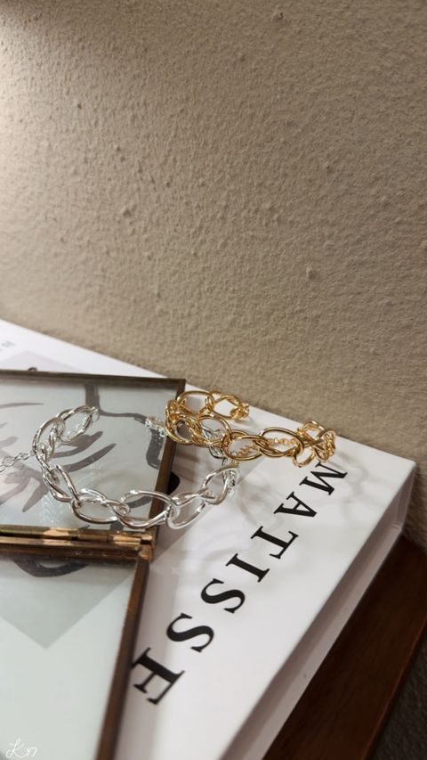 56FB6D30-18B0-4B3D-B62A-0CB037795A9F