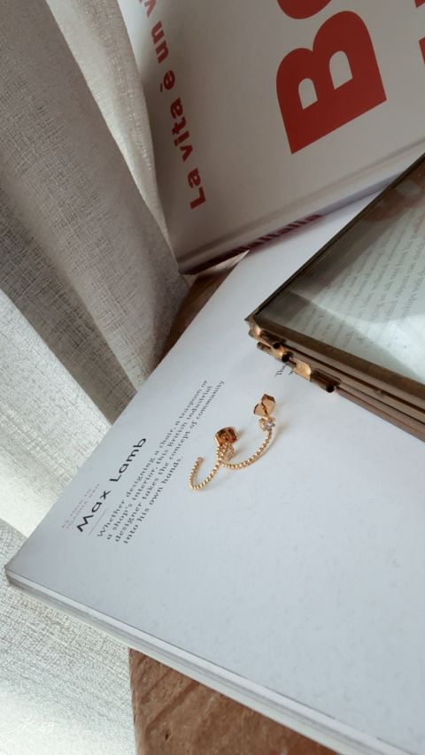 2D7E1B8A-26F0-48E0-B653-F475E424467D