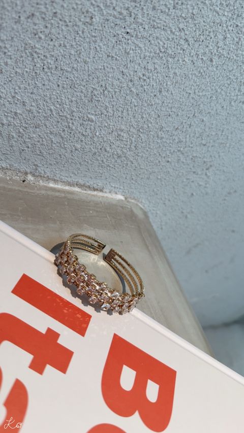 EFA494E3-4B54-415F-AA52-E3AB8D79FEAC