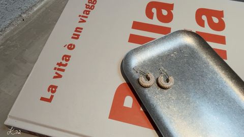 F842A897-FD05-43CB-94AA-132136D0F693