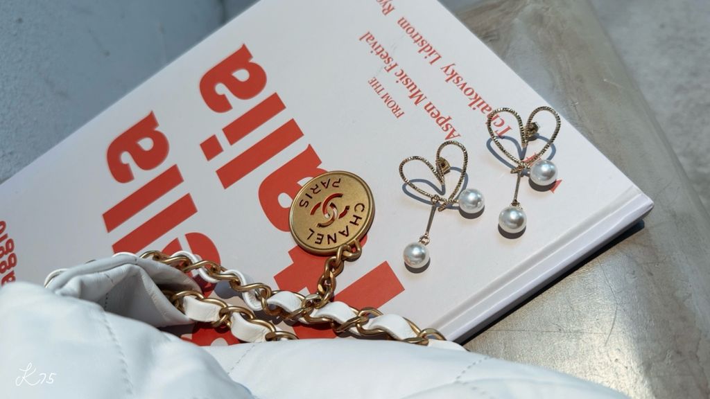 D2168C90-11BA-41E1-A722-27900448C50A