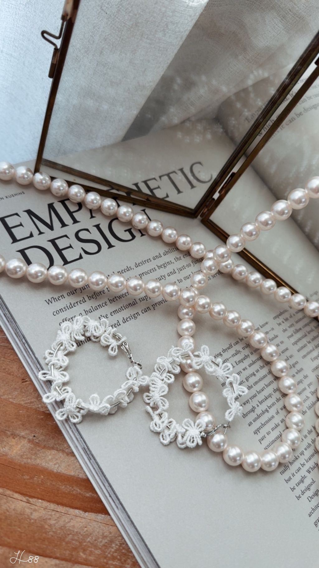 7FEF0329-8B82-4362-9A56-F101C4C9D8EC