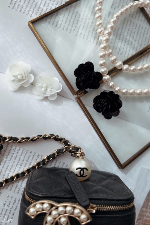 2582BBDB-BECD-4E7F-8C5E-8B91C31197B6